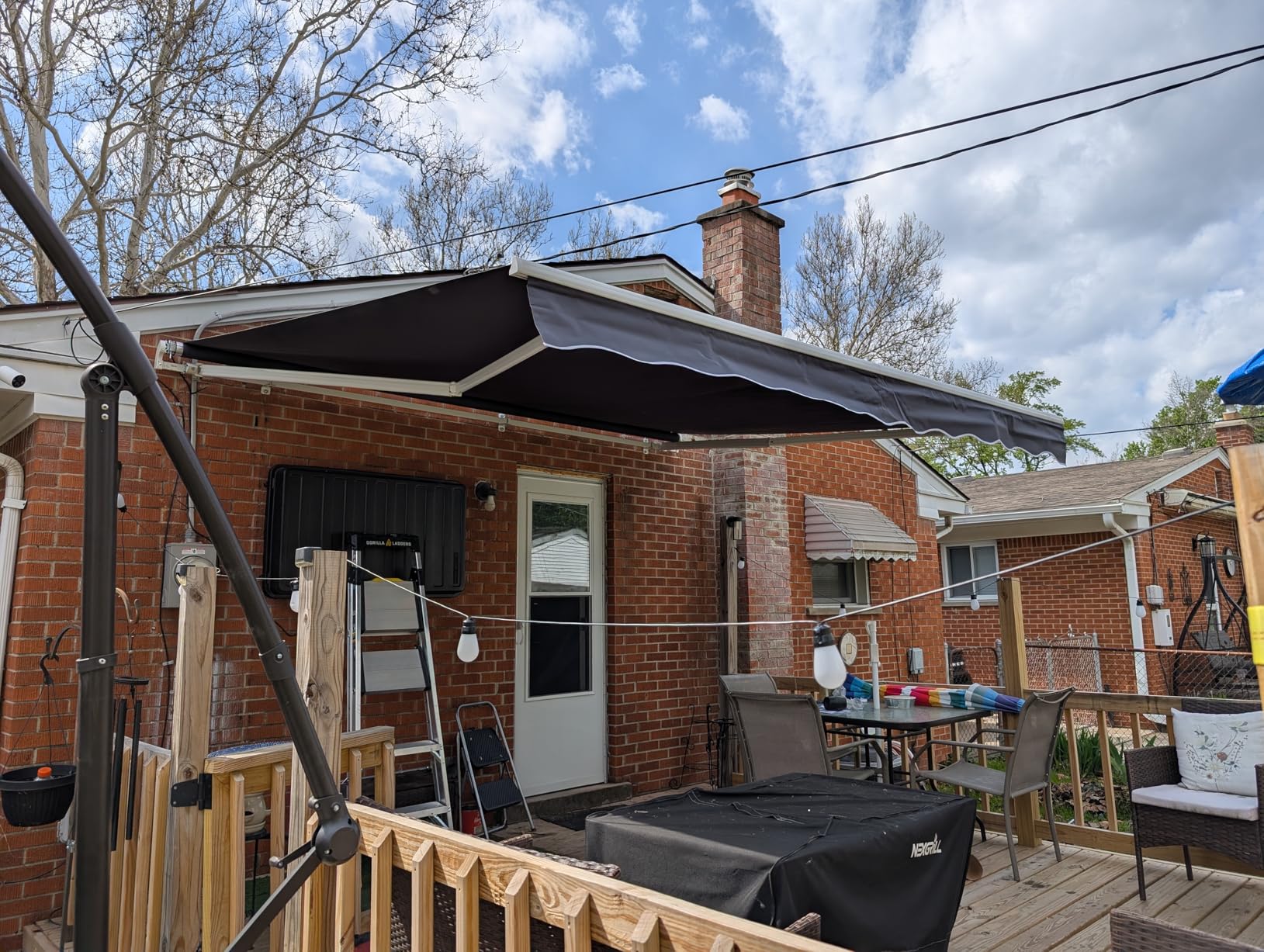 Outsunny 12' x 10' Electric Awning, Retractable Awning, UV Protection Sun Shade Shelter with Remote Controller and Manual Crank Handle for Deck, Balcony, Yard, Dark Gray customer photo 2