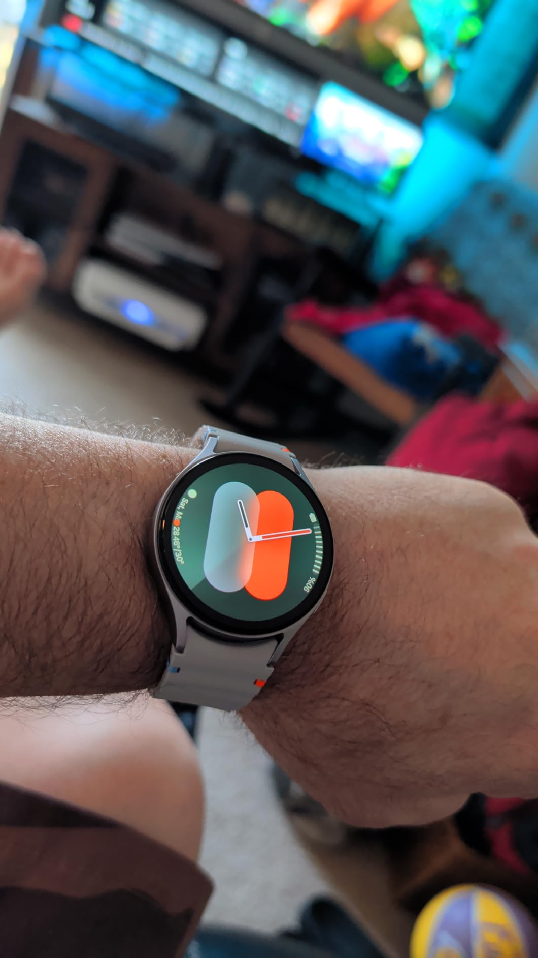 Samsung Galaxy Watch 7 40mm Bluetooth AI Smartwatch w/Energy Score, Wellness Tips, Heart Rate Tracking, Sleep Monitor, Fitness Tracker, 2024, Cream [US Version] customer photo 1