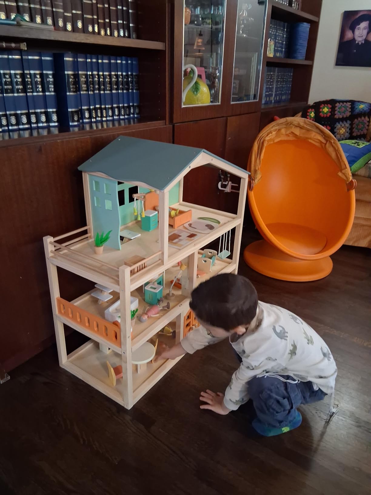 Giant bean Large Wooden Dollhouse with 32 Pcs Furniture Accessories, 3-Story Doll House 5 Rooms Balcony Wooden Stairs, Ideal Dollhouse Toy for Kids Ages 3+ customer photo 1