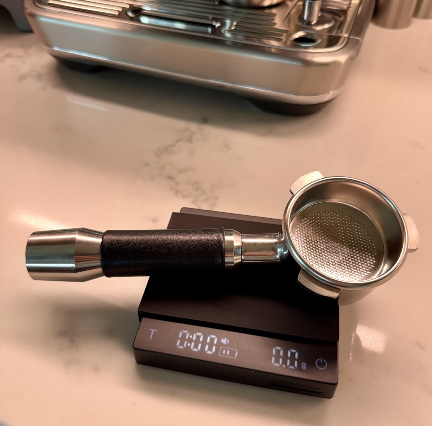 MHW-3BOMBER Mini Coffee Scale with Timer, Rechargeable Espresso Scale with Gravity Sensing, 2kg/0.1g Precision Scale for Espresso&Pour-Over Coffee, Portable Digital Kitchen Scale, Black ES6029B-OS customer photo 1