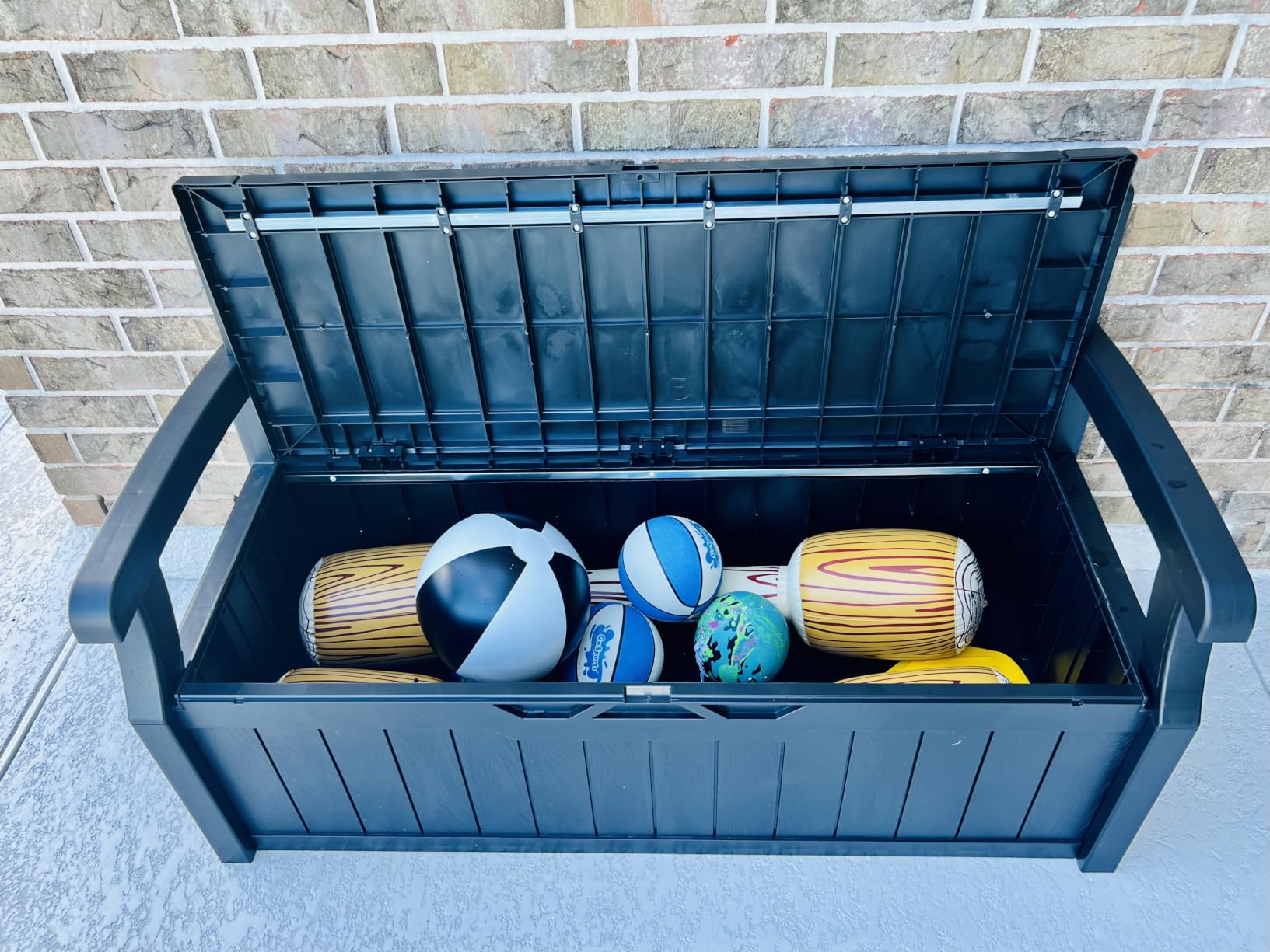 Greesum 80 Gallon Storage Bench Outdoor Deck Box with Armrest, Patio Furniture, Lockable, Waterproof and UV Resistant, Suitable for Garden, Pool, Black customer photo 1