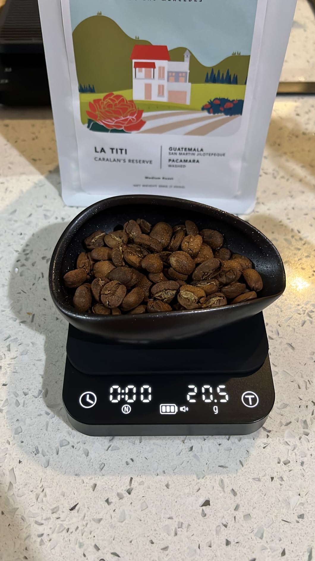 WACACO Exagram Pro Coffee Scale with Timer, Smart Espresso Scale with Carrying Box, Automatic Timing Rechargeable Mini Digital Coffee Weight Scales Gram&Ounce&Milliliter, Food Kitchen Scale, Black customer photo 2