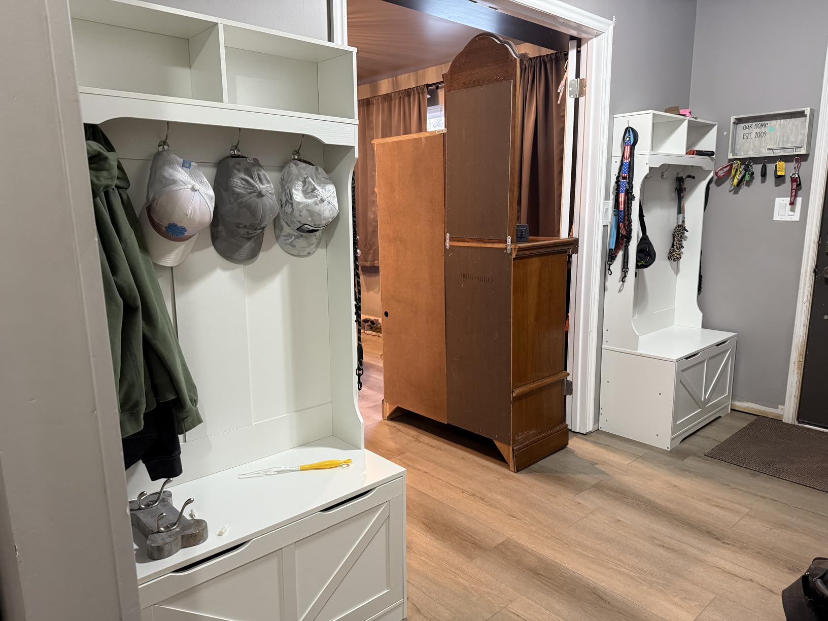 HOOBRO Hall Tree with Bench and Shoe Storage, Entryway Bench with Coat Rack and Shoe Cabinet, Flip-Down Cabinet Door, Coat Rack with Shoe Rack, for Mud Room, White WT84MT01 customer photo 1