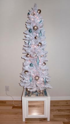 Goplus 5ft Slim Pencil Christmas Tree, Artificial Skinny Xmas Tree with Quick Shape Technology, 295 Lush Branch Tips, Foldable Metal Stand, Slender Corner Holiday Tree, Home Office Party Decoration customer photo 2