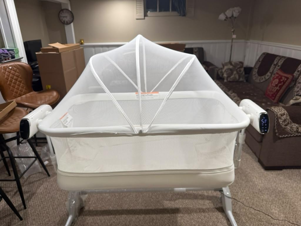 Maydolly Baby Bassinet, Smart Crib, Automatic Cry Detection and Response, Rocking Bassinet for Baby, 7 Height Adjustable with Mattress for Newborns (White) customer photo 1