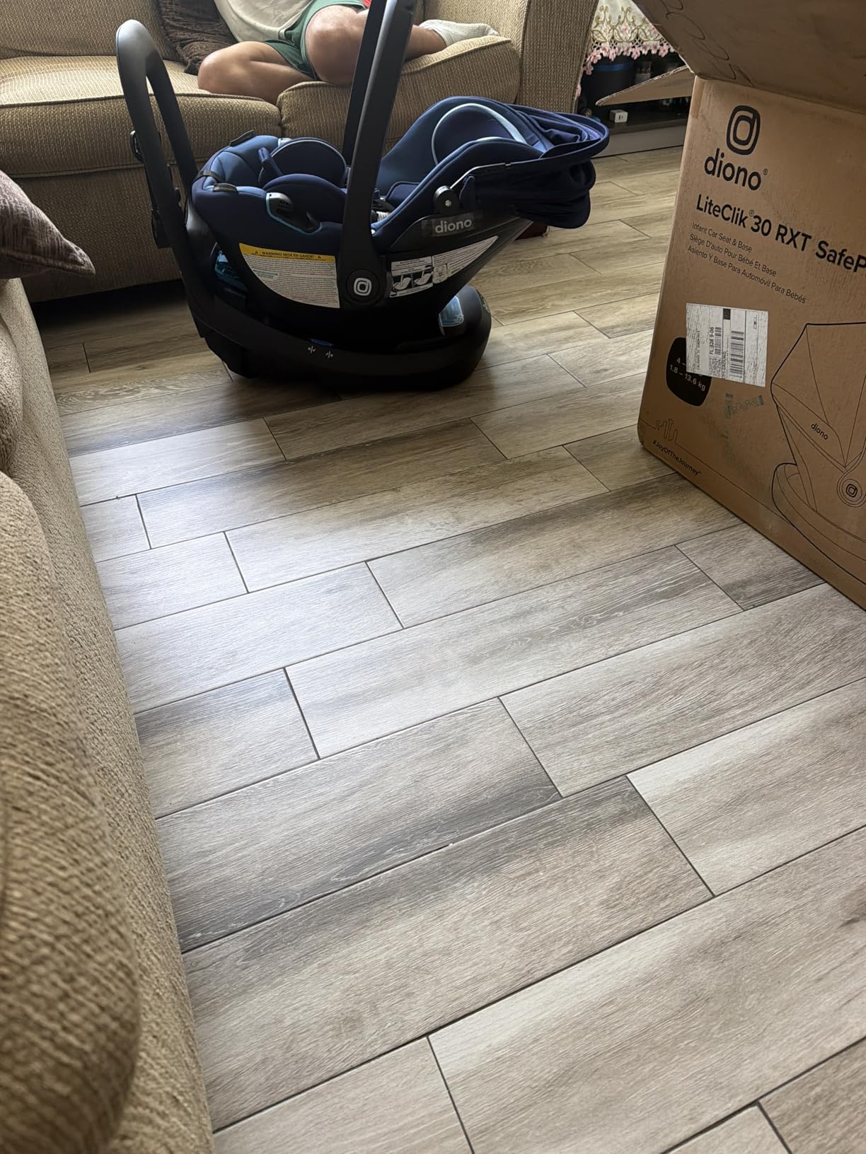 Diono LiteClik30 XT SafePlus Infant Car Seat and Base, Rear-Facing for Infants 4-30 lbs, Black Storm customer photo 1