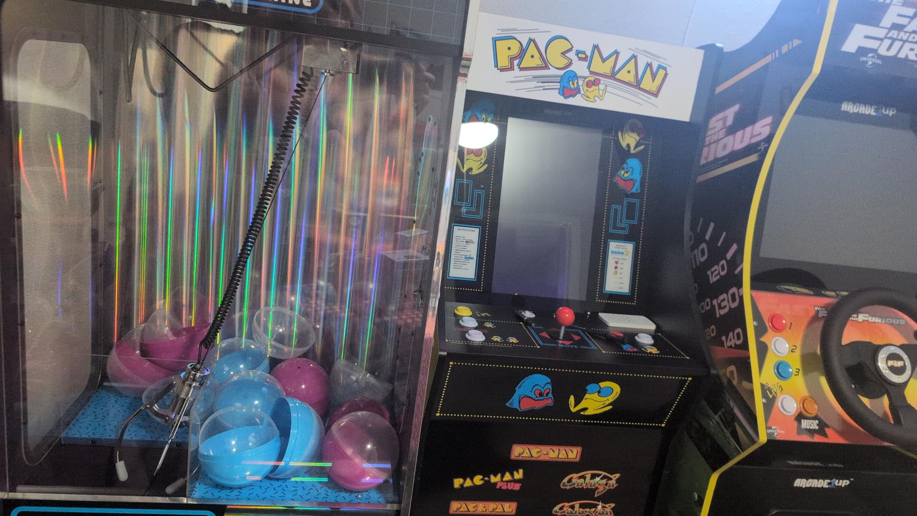 Arcade1Up Full-Size Claw Machine - Light-Up Marquee, Customizable - Perfect for Stuffed Animals, Plushies, Toys - Ultimate Arcade Game Room & Party Entertainment customer photo 2
