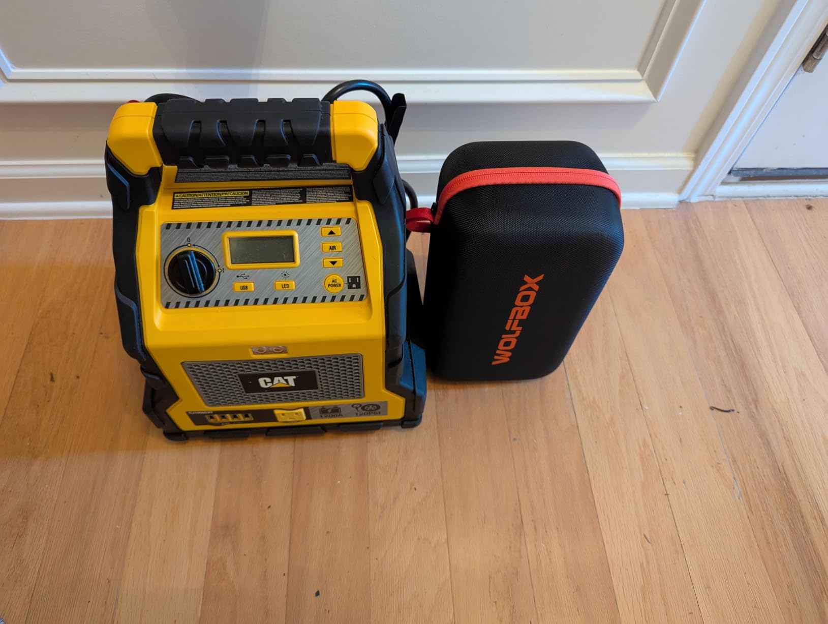 WOLFBOX 3000A Jump Starter with Air Compressor, 59.2Wh&160PSI Portable Car Battery Jump Starter with 65W Fast Charging, 12V Battery Pack (8L Gas 6L Diesel Engine) with Boost, Light and Jumper Cables customer photo 2