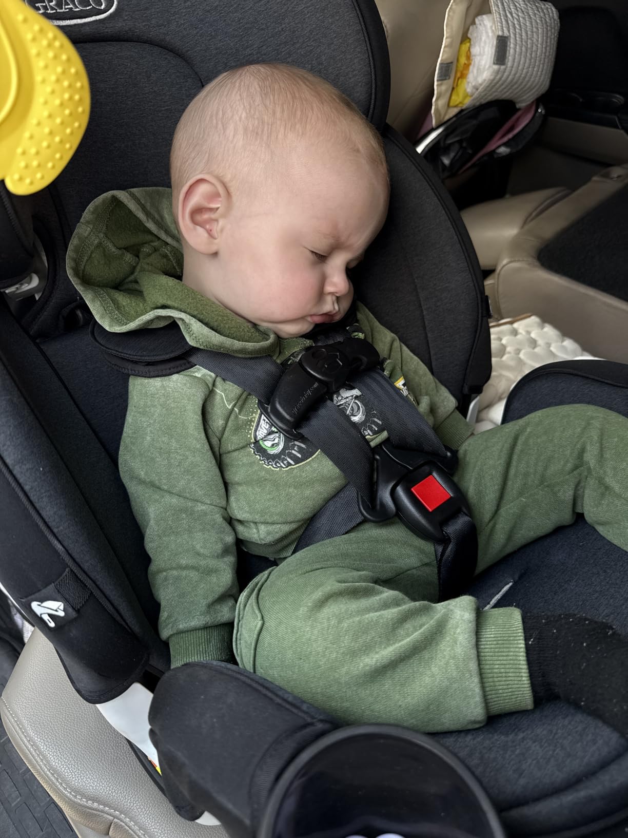 Graco Turn2Me 3-in-1 Rotating Convertible Car Seat, Cambridge, Rear-Facing Rotation Only, Forward-Facing Mode, Highback Booster Up to 100 lbs, Adjustable Headrest & Harness, Steel Reinforced Frame customer photo 1