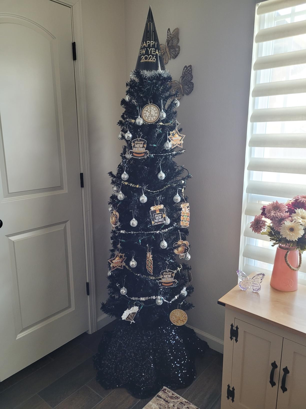 Best Choice Products Unlit Pencil Christmas Tree, 6ft Premium Artificial Tree, Realistic Spruce Holiday Decor w/ 618 Branch Tips, Metal Base customer photo 2