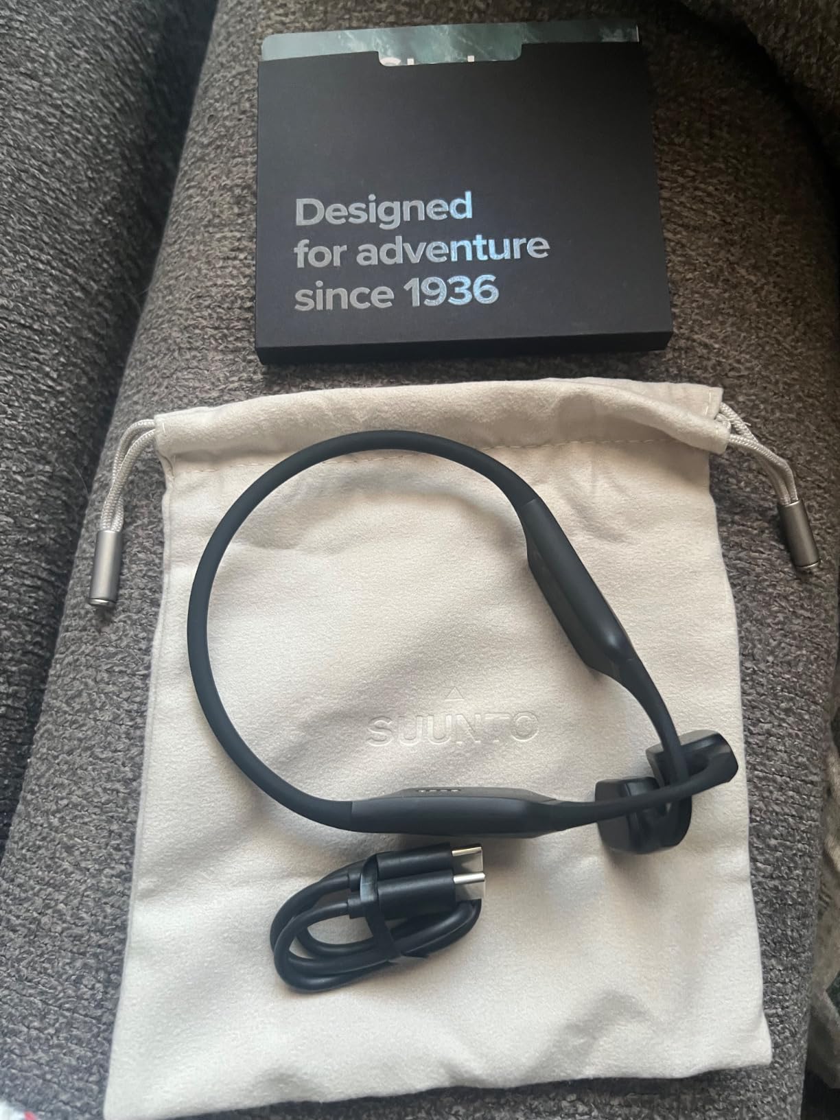 SUUNTO Aqua Open-Ear Swimming Bone Conduction Headphone, 32GB MP3 Bluetooth Running Player, Head Movement Control, Noise Cancelled Dual-Mic, IP68 Waterproof, 30H Playtime w/Powerbank, Black customer photo 1