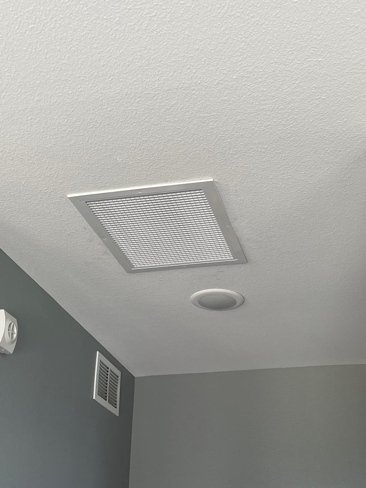 QuietCool QC ES-2250 Energy Saver Advanced Whole House Fan - Up to 2465 CFM - As low as 80 watts - Two Speed - Covers up to 1,246 SQFT - 10 Year Warranty - Removable Grille - R5 Insulated Dampers customer photo 2