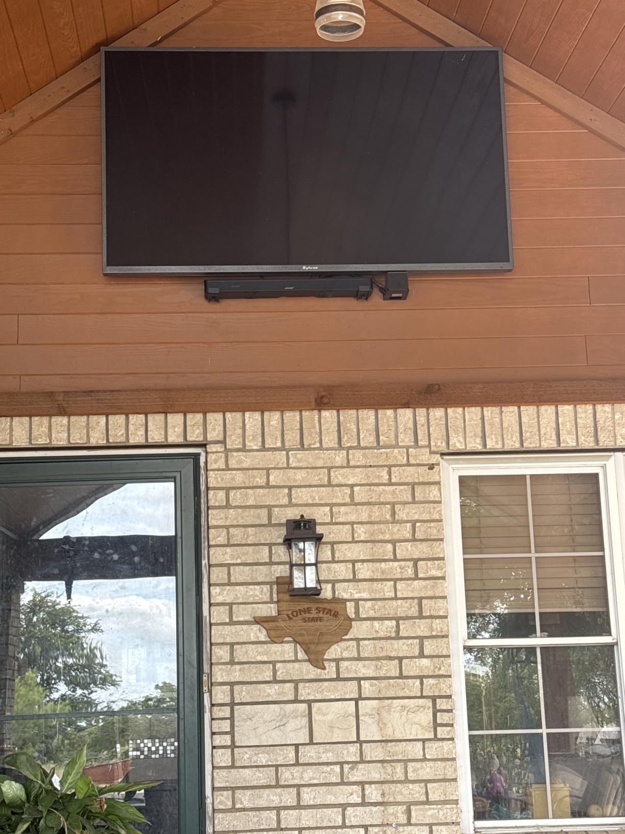 SYLVOX Outdoor TV, 65 inch 120Hz 4K Smart TVs, Weatherproof & IP55 Waterproof, Compatible with Google & Dolby Atmos, Support HDMI 2.1 & USB 3.0, 1000 Nits Outside Television for Gaming (2025 Model) customer photo 2