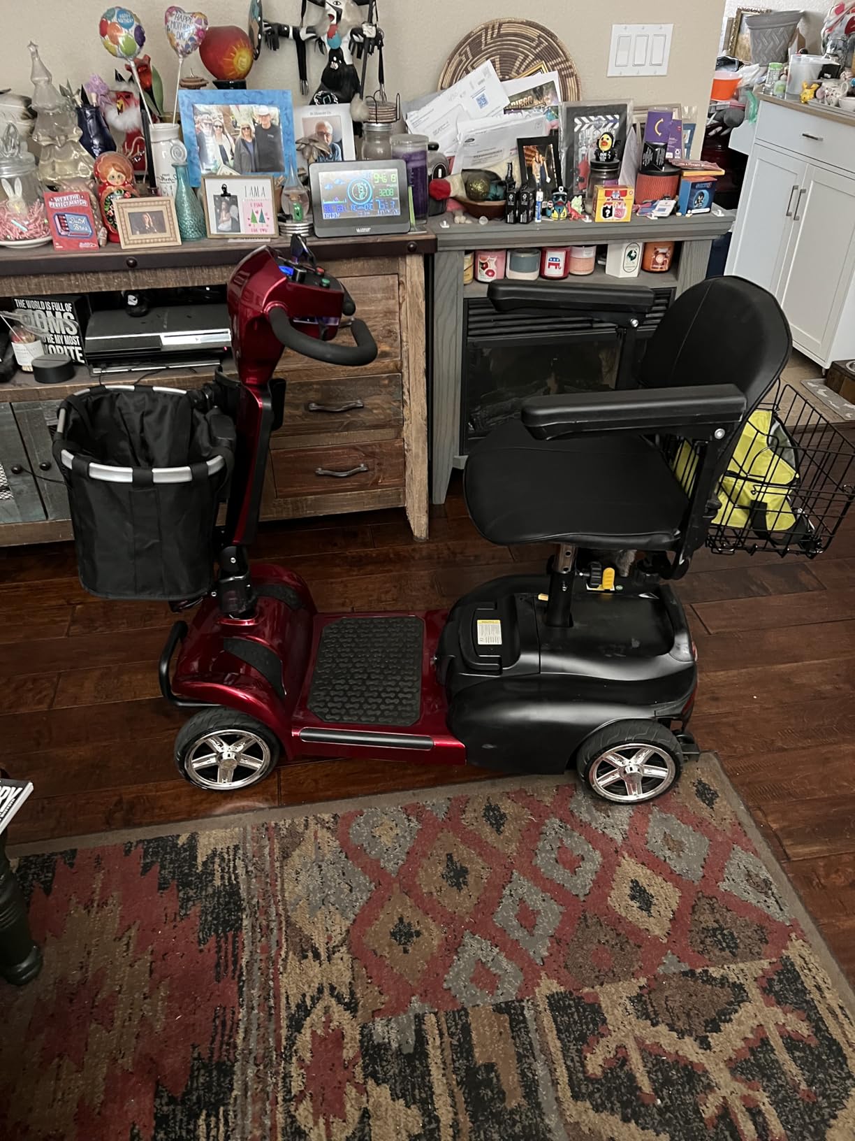 20 Miles 4 Wheels Mobility Scooter for Seniors/Adults Up to 300LBS, 350W Electric Wheelchair Detachable Lithium Battery, Dual Baskets, Rotating Seat, with Taillight, USB Charging, Blue 18AH customer photo 2