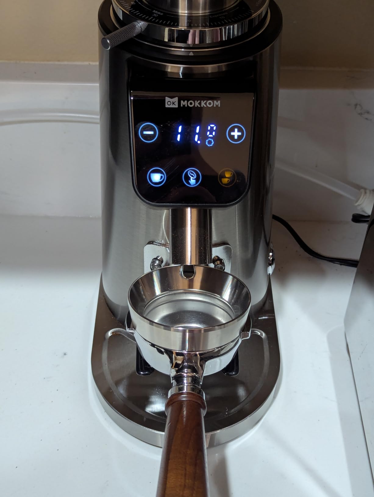 MOKKOM Professional 64mm Flat Burr Coffee Grinder with 100 Grind Settings, All-Metal Stainless Steel Body, Coffee Bean Grinder with Adjustable Electronic Timer, Anti-Static, LED Display customer photo 1