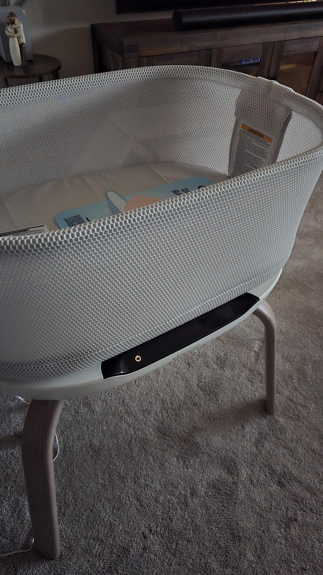 Graco SmartSense Soothing Baby Bassinet - Smart Newborn Bassinet Detects and Automatically Responds to Baby's Cries - for Newborn Babies to 6 Months customer photo 1