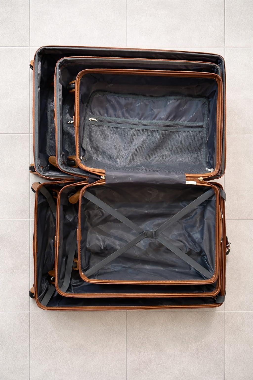 Luggage Sets 3-Piece Hardshell with Spinner Wheels Lightweight Suitcase with Corner Guards (Green, 20/24/28) customer photo 1