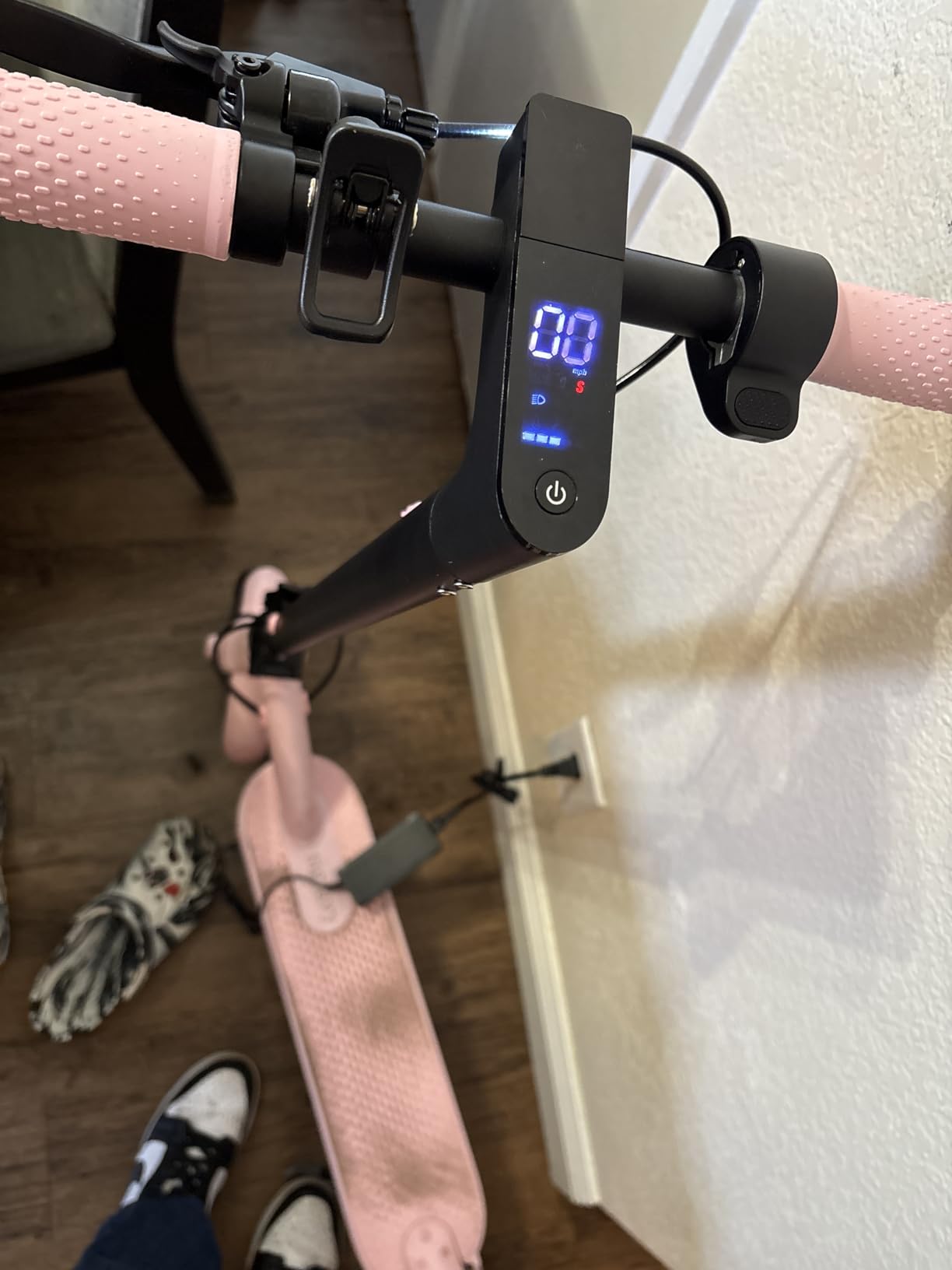 Electric Scooter, Folding E Scooter for Adults with Seat, 350W Motor, 8.5