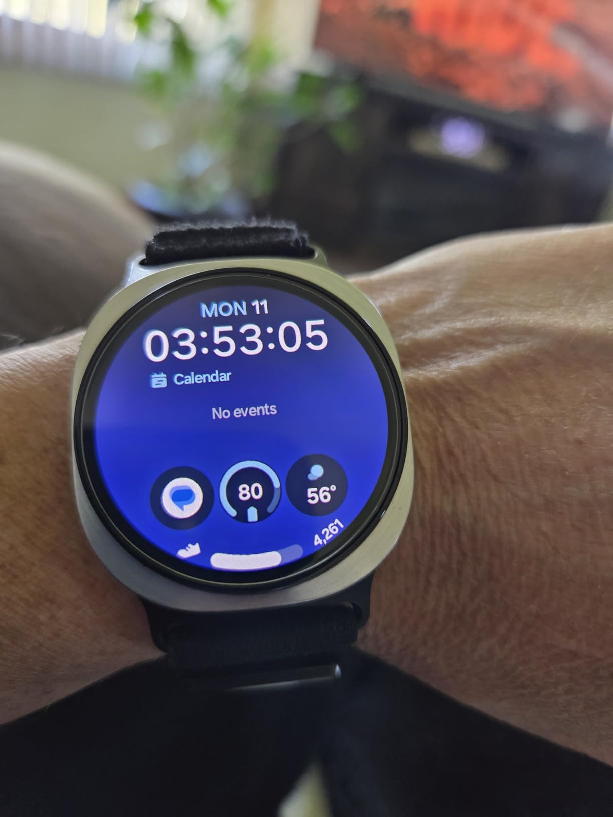 Samsung Galaxy Watch 8 (2025) 40mm Bluetooth Smartwatch, Cushion Design, Fitness Tracker, Sleep Coaching, Running Coach, Energy Score, Heart Rate Tracking, Graphite [US Version] customer photo 1
