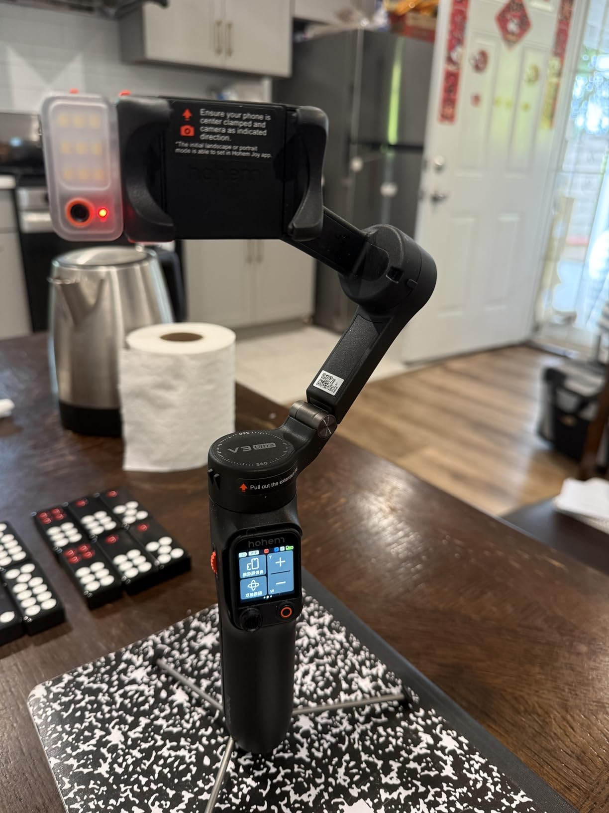hohem iSteady V3 Ultra Gimbal Stabilizer for iPhone, Phone Gimbal with AI Auto Tracking, Detachable Touchscreen Remote, Built-in Extension Rod, Tripod, Fill Light, for Vlog, Travel, Pet, Fitness customer photo 1