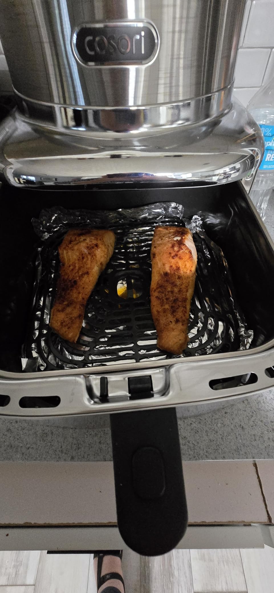 Cosori Iconic Stainless Steel 6.5 Qt Smart Air Fryer, PFAS-Free Ceramic Coating, Max 450F, Air Fry, Roast, Bake, Dry, Proof, Reheat, Dishwasher-Safe Basket, Chef-Crafted Recipes customer photo 1