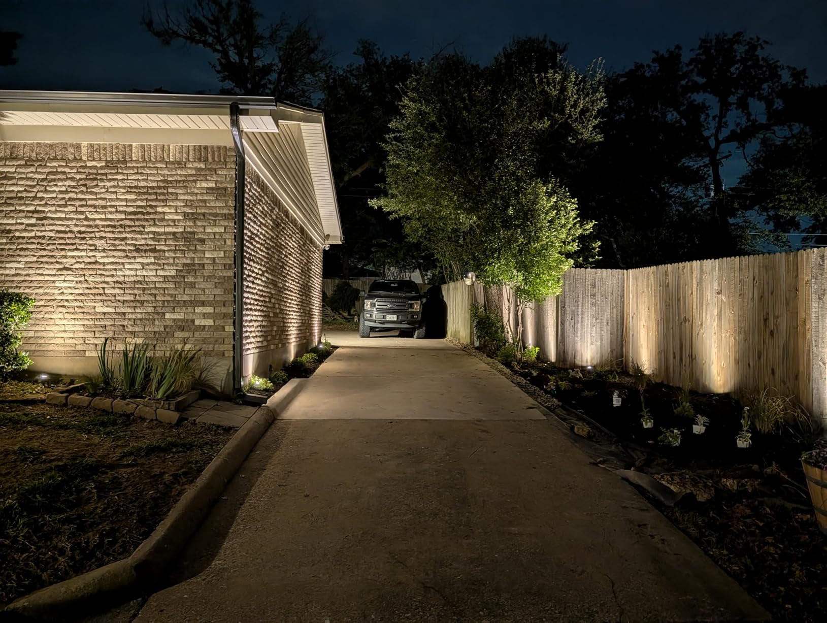 ZZXX All-in-One Low Voltage Landscape Lighting Kit, 8-Pack LED Landscape Lights with Transformer 65FT Wire and Connectors, 2700K Waterproof Landscape Spot Lights for Garden Yard House Tree customer photo 2