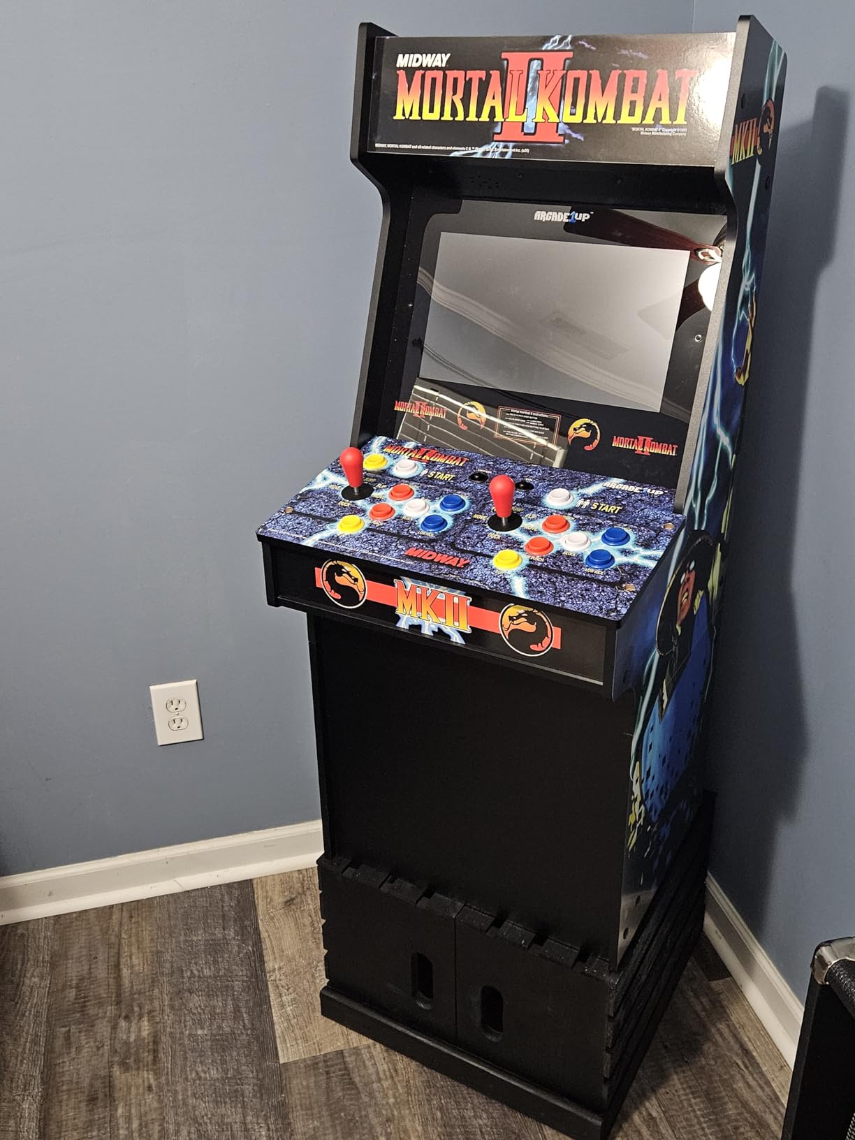 Arcade1Up Mortal Kombat Classic SE Arcade Machine customer photo 2