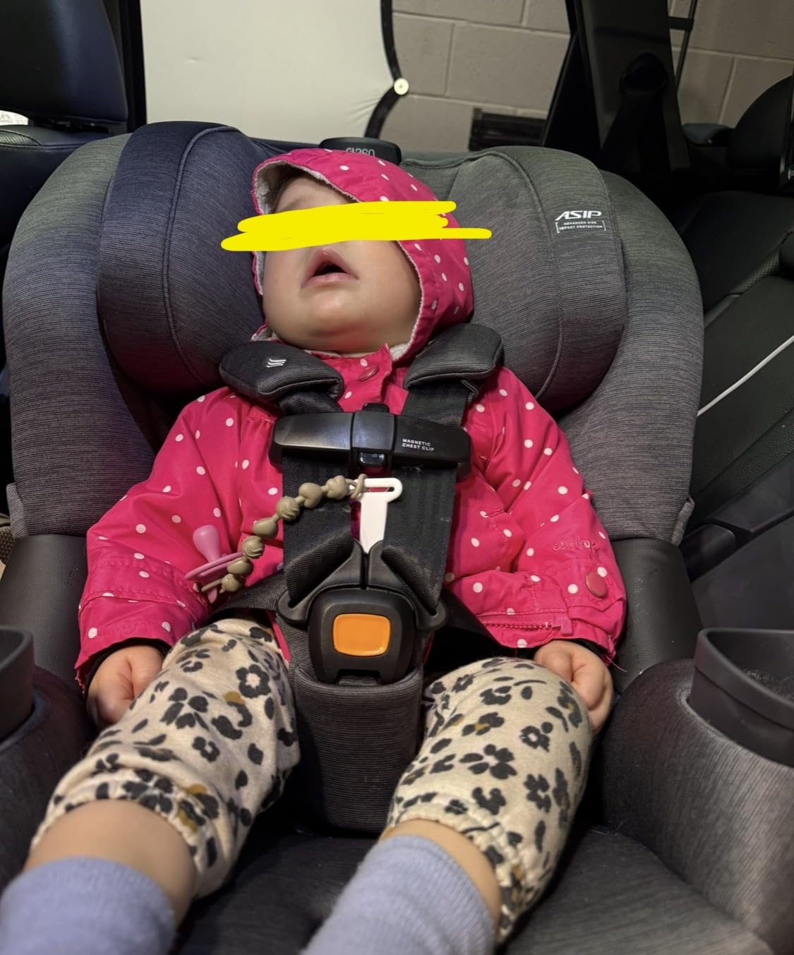 Chicco Fit360 ClearTex Rotating Convertible Car Seat with 360 Degree Rotation for Rear-Facing and Forward-Facing, LeverLock Self-Tensioning Lock System, Carbon/Grey customer photo 1