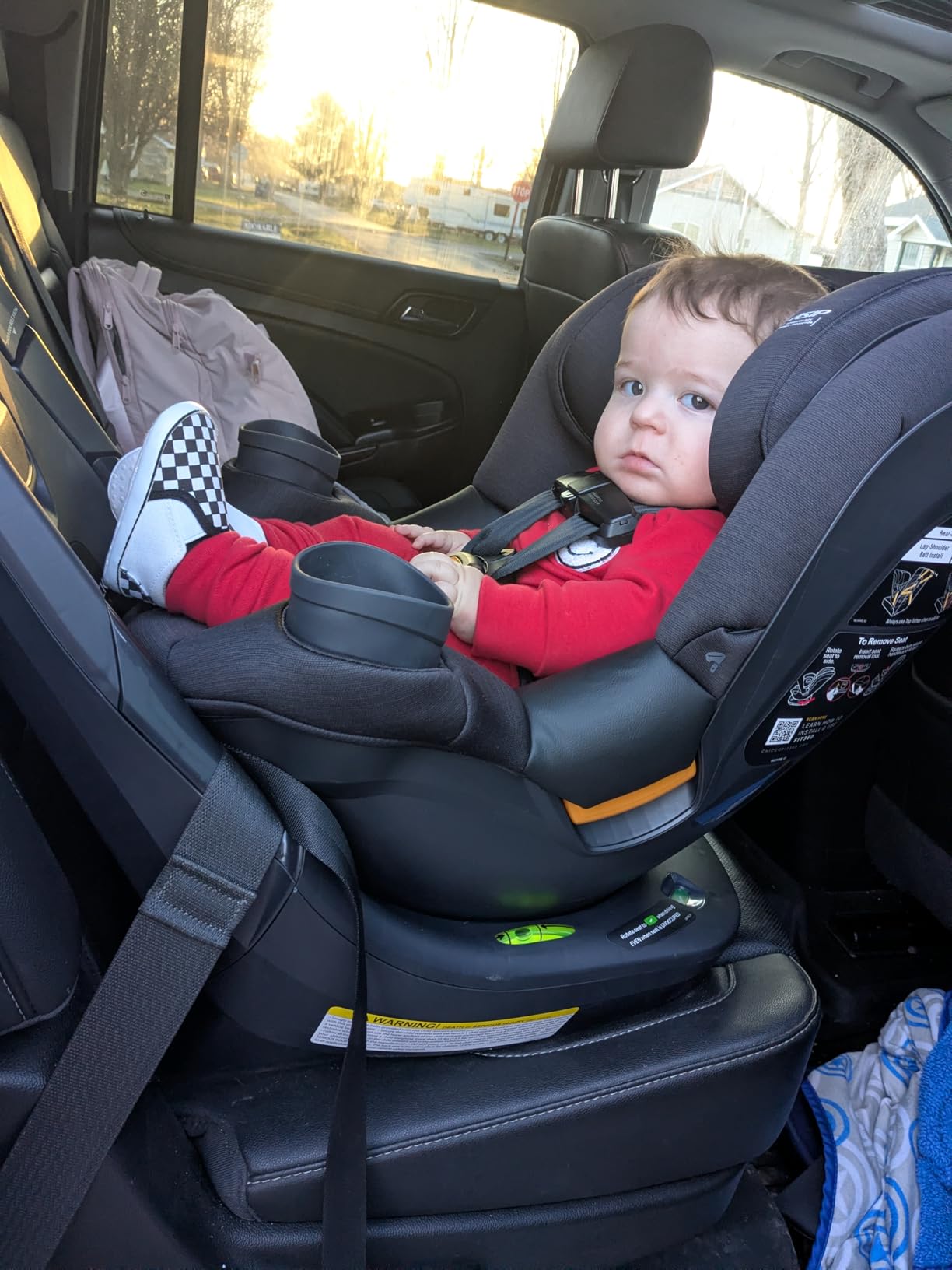 Chicco Fit360 ClearTex Rotating Convertible Car Seat with 360 Degree Rotation for Rear-Facing and Forward-Facing, LeverLock Self-Tensioning Lock System, Carbon/Grey customer photo 2