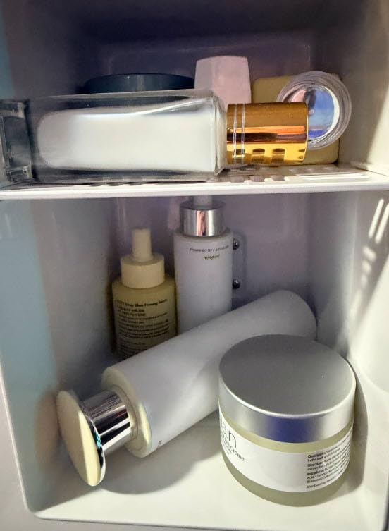 Saian Esty Fridge for Skincare Products - Compact 4L Portable Mini Fridge with Quiet Dual Cooling and Warming for Beauty Tools customer photo 1