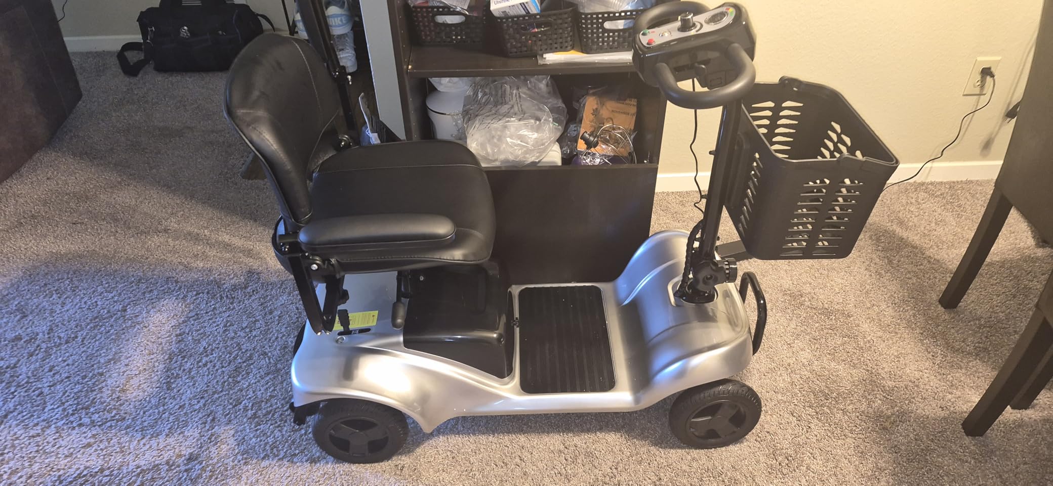 Mobility Scooter, 4 Wheel Mobility Scooter, 15 Miles Range, 300W Motor, 300LBS Capacity, Lightweight and Portable, with LED Headlights and Basket, Charger Included, Blue customer photo 2