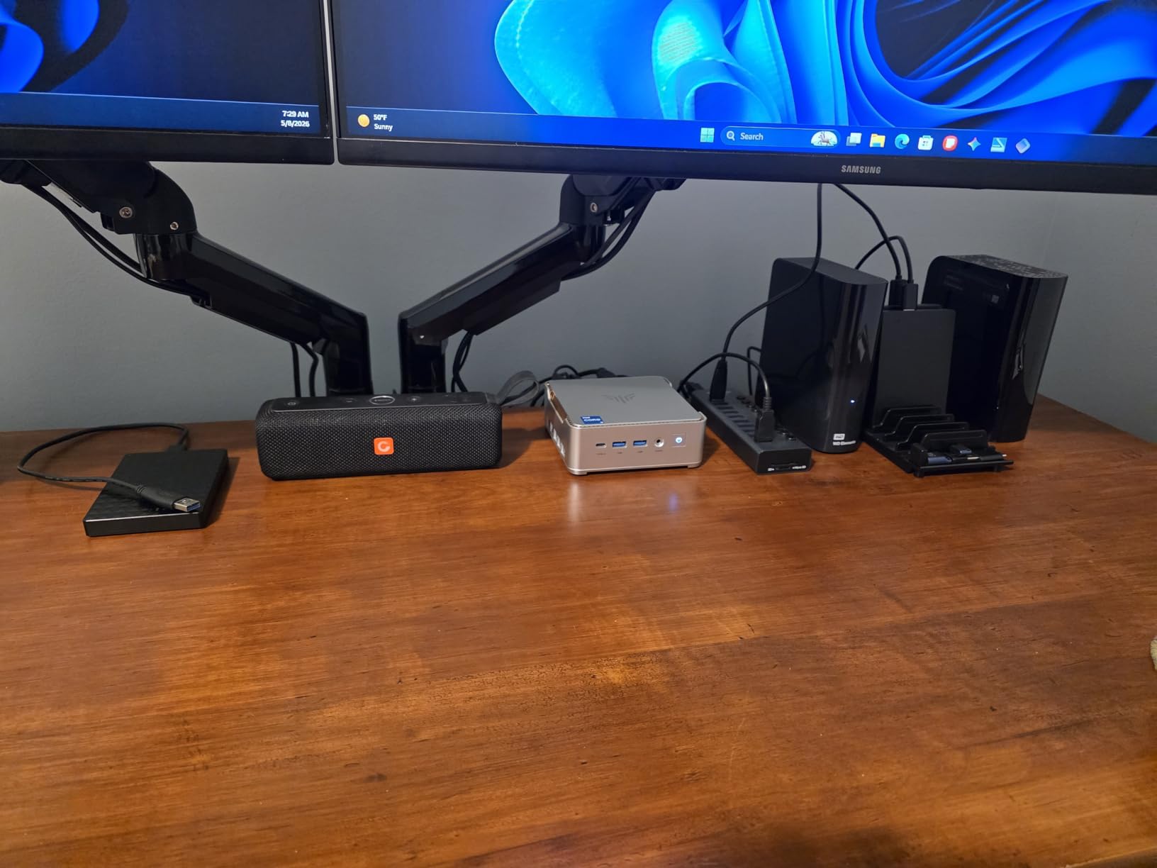 KAMRUI Hyper H2 Mini PC Windows 11 Pro, Intel Core 14450HX Mini Computers (10C/16T, 4.8GHz), 32GB RAM 1TB PCIe4.0 SSD Micro Desktop PC, Triple 4K Display, USB-C, WiFi6, BT5.2, Business Office Home customer photo 1