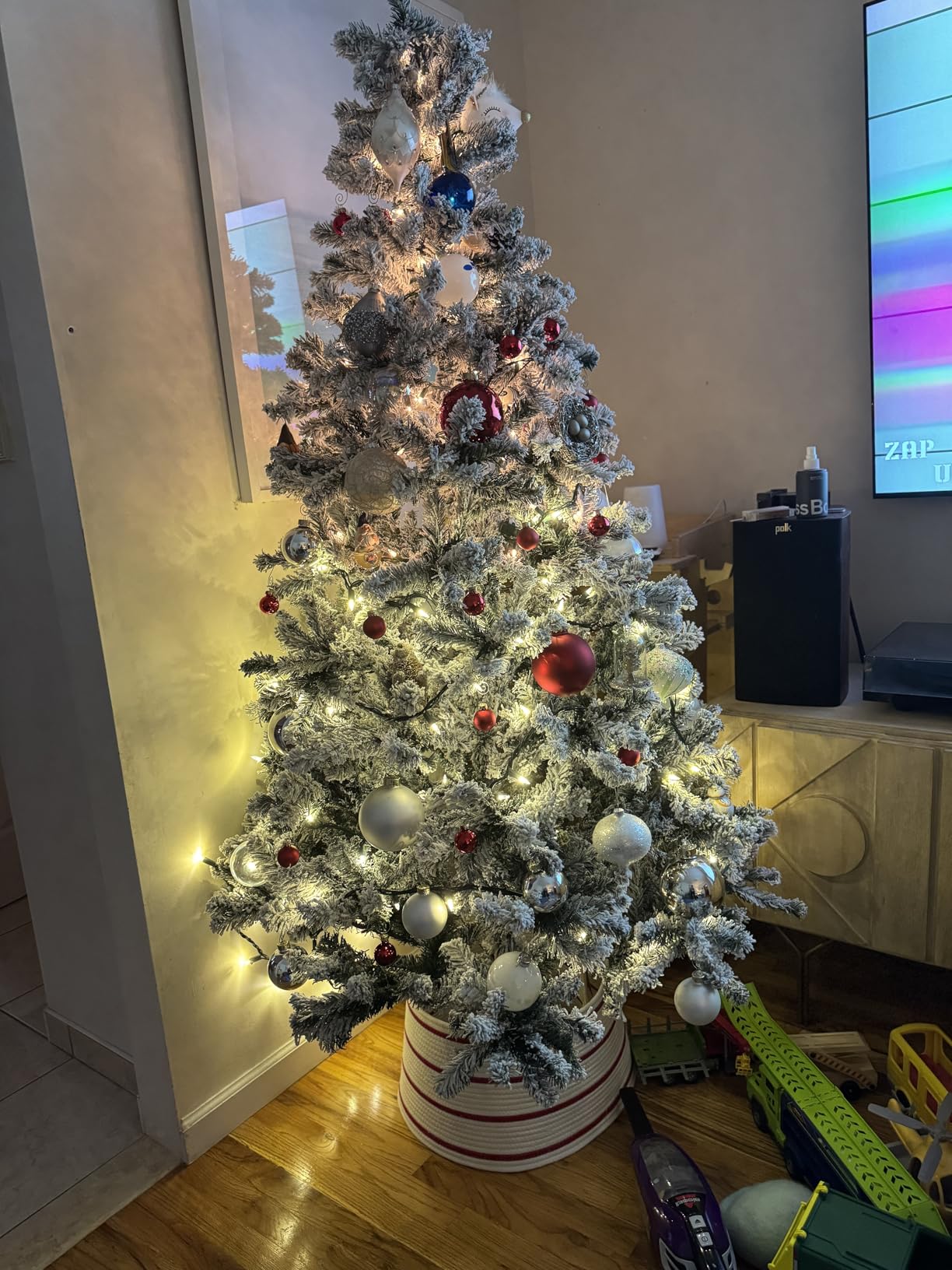 7ft Snow-Flocked Artificial Christmas Tree, LED pre-lit Holiday Xmas Tree for Home Office Party Decoration with 1100 PE&PVC Hinged Branch Tips and 400 Warm White Lights, Foldable Stand customer photo 2
