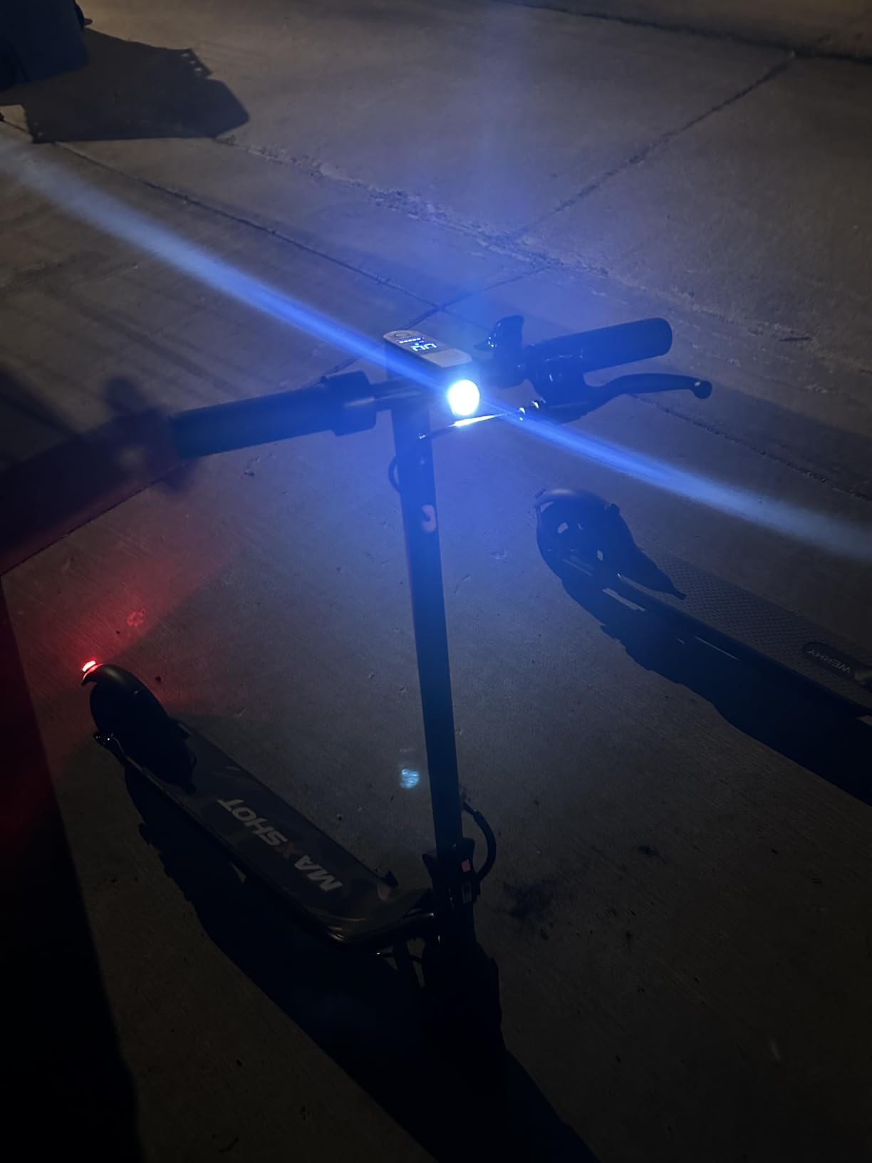 Maxshot Electric Scooter, 350W/500W Powerful Motor, 19-22 MPH Max Speed, 15-28 Miles Range, Foldable escooter with Dual Braking Systems, Smart APP customer photo 2