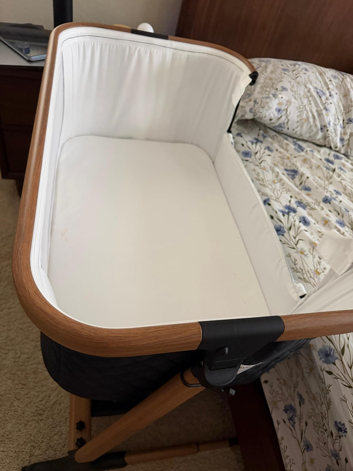 ANGELBLISS Electric Baby Bassinet Bedside Sleeper with Auto Rocking, Remote/Touch Control, 3 Timer Modes, 12 Sounds, 6 Heights, Storage & Wheels (Black) customer photo 2