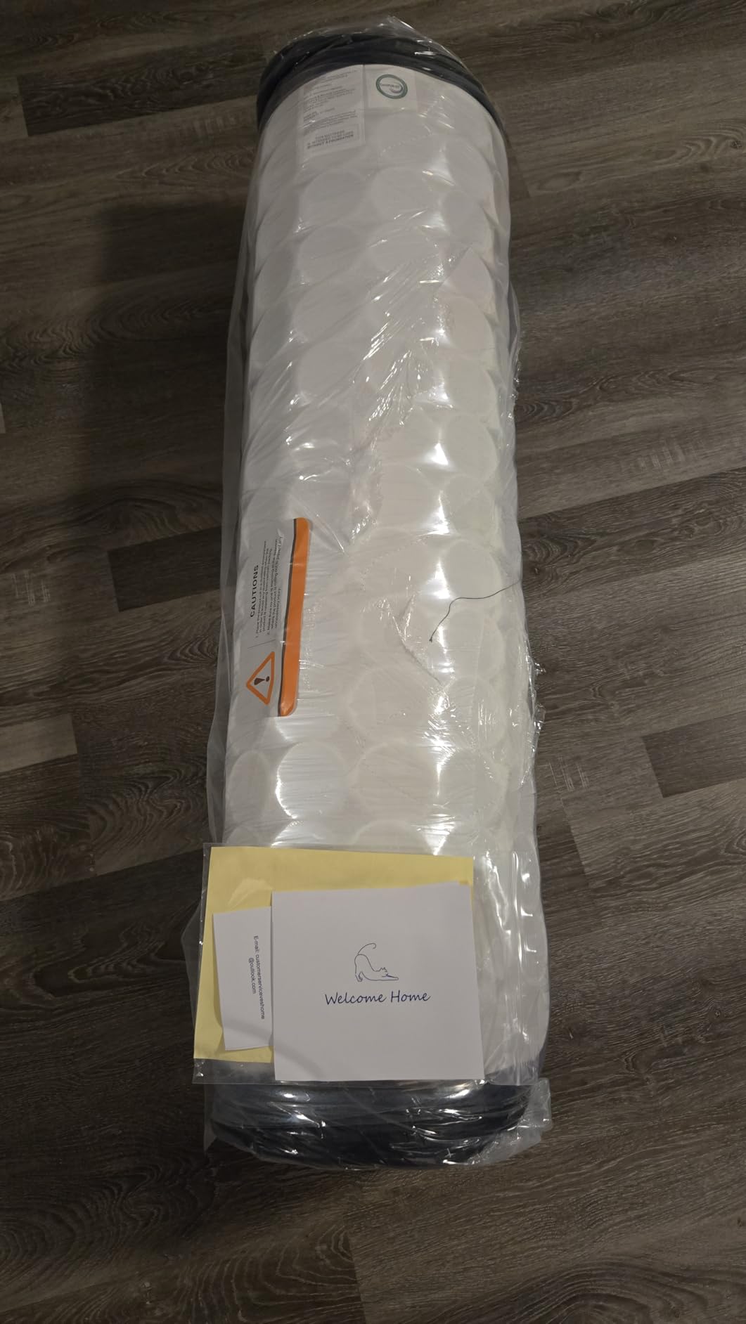 Vesgantti Queen Mattress 12 Inch - Queen Size Mattress Medium Plush Hybrid with Multi-Layer Thick Top, Motion Isolation Pocket Springs for Side Sleepers, Back Pain Relief, CertiPUR-US customer photo 1