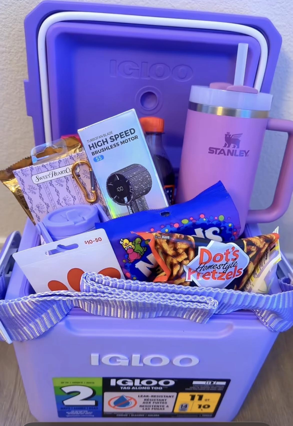 Igloo Tag Along Too Coolers Insulated Hard Shell Picnic Style Rolling Ice Chest customer photo 2