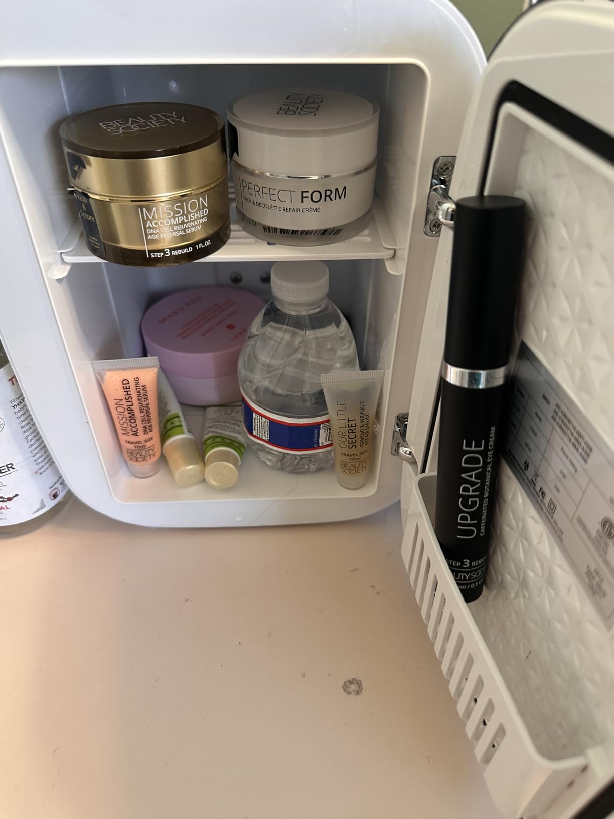 NEWBULIG Mini Fridge for Bedroom, Office & Car, Portable 4L/4.23QT Mini Refrigerator for Skincare with Handle, Ultra-Quiet Energy-Saving Compact Cooler customer photo 1