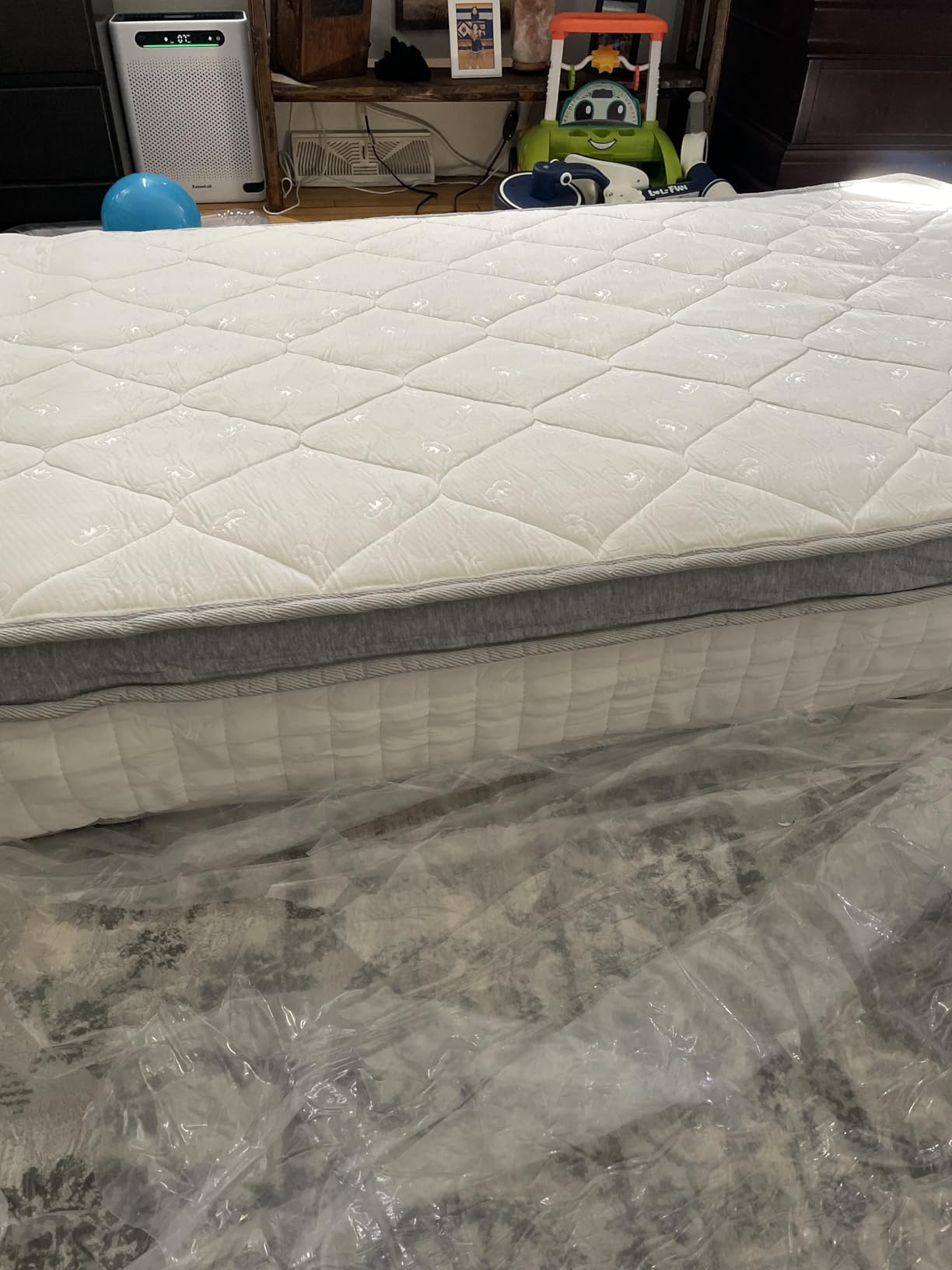 Neo Sleep Queen Size Mattress, 12 Inch Hybrid Comfort & Supportive Mattress in a Box, Cooling Gel Memory Foam and Pocket Springs with Pressure Relief, CertiPUR-US Certified, Medium Feel customer photo 1