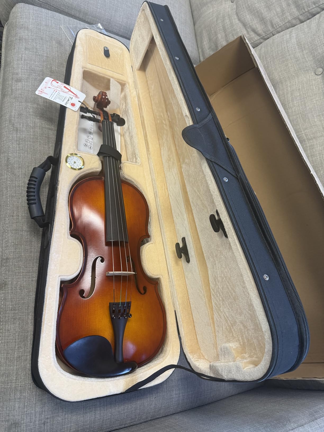 Kmise Violin 4/4 Full Set, Fingerboard Fret Markings Violins, Matte Acoustic Fiddle for Adults, Beginners, Students with Violin Case, Rosin, Strings, Bow, Shoulder Rest, Beginner's Guide (Matte, 4/4) customer photo 2