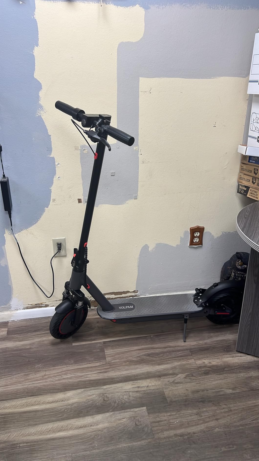VOLPAM 10''/11'' Electric Scooter with Dual Suspensions, 500W/800W Motor, 60/40/31/23 Miles Long Range, Dual Braking, Max Load 264 lbs customer photo 1
