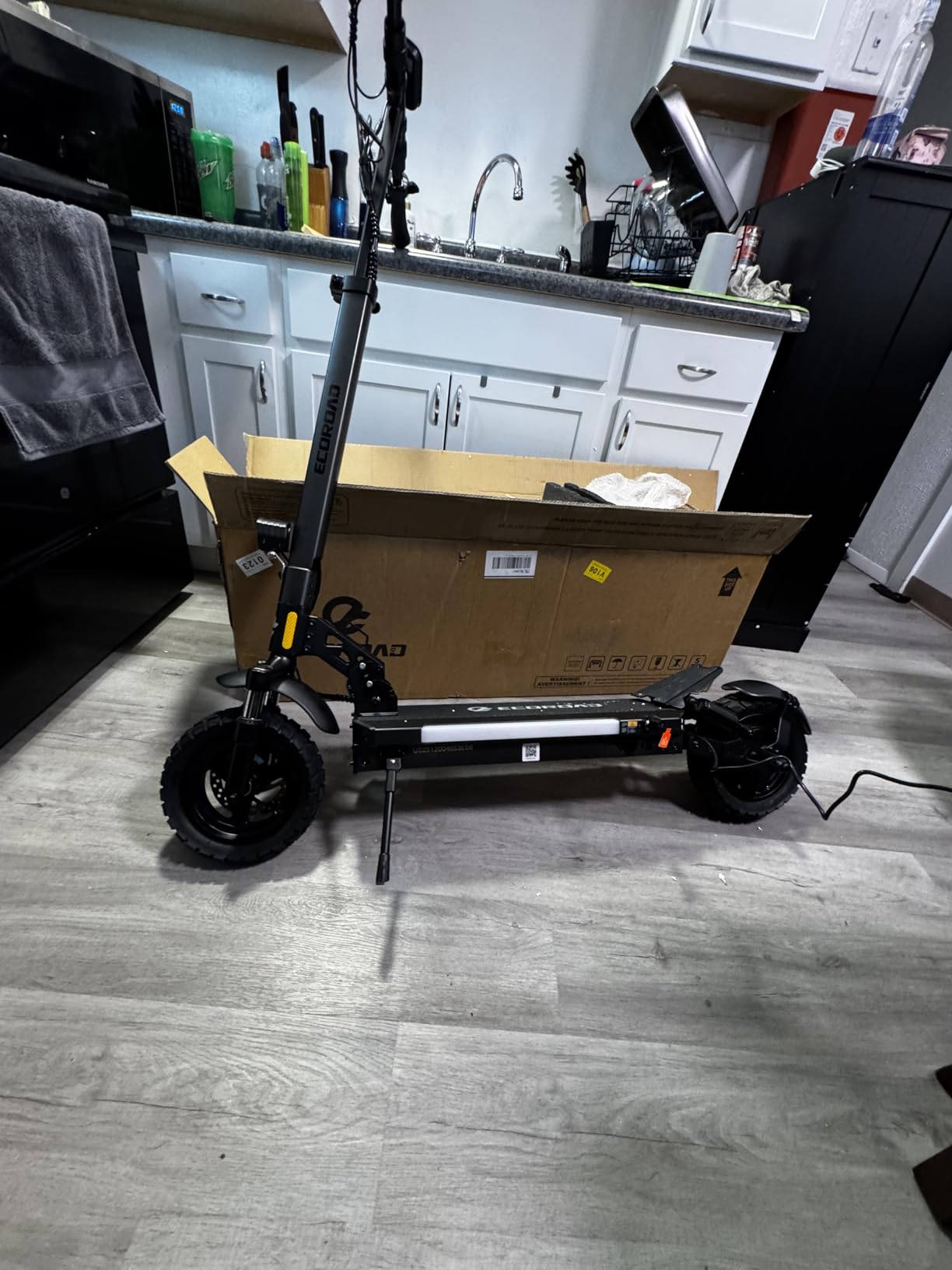 ECOROAD Electric Scooter for Adults, 1000W Peak Motor Up to 31 MPH, 37+ Miles Long Range, 10