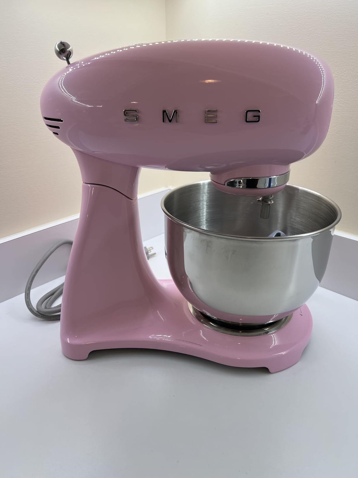 SMEG SMF05 Forte 5-Qt Stand Mixer with 750W Motor, Smooth Start & SteadyMix, Flex Edge Beater, 10 Speeds, Stainless Steel Bowl - Retro 50's Style Planetary Mixer for Dough, Baking & Desserts - Black customer photo 1