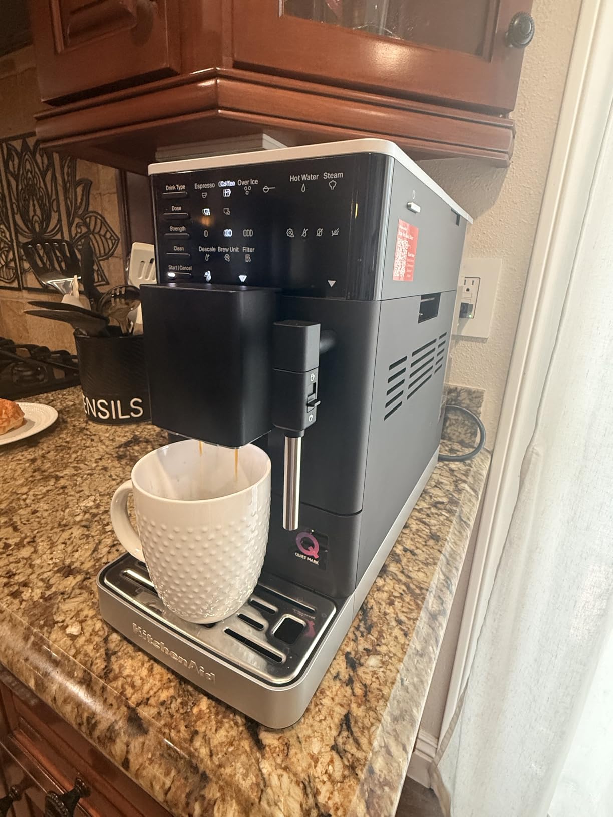 KitchenAid Fully Automatic Espresso Machine KF2 with 6 Hot and Iced Coffee Options | Built-In Grinder | Steam Wand, Black Matte KES8452 customer photo 2