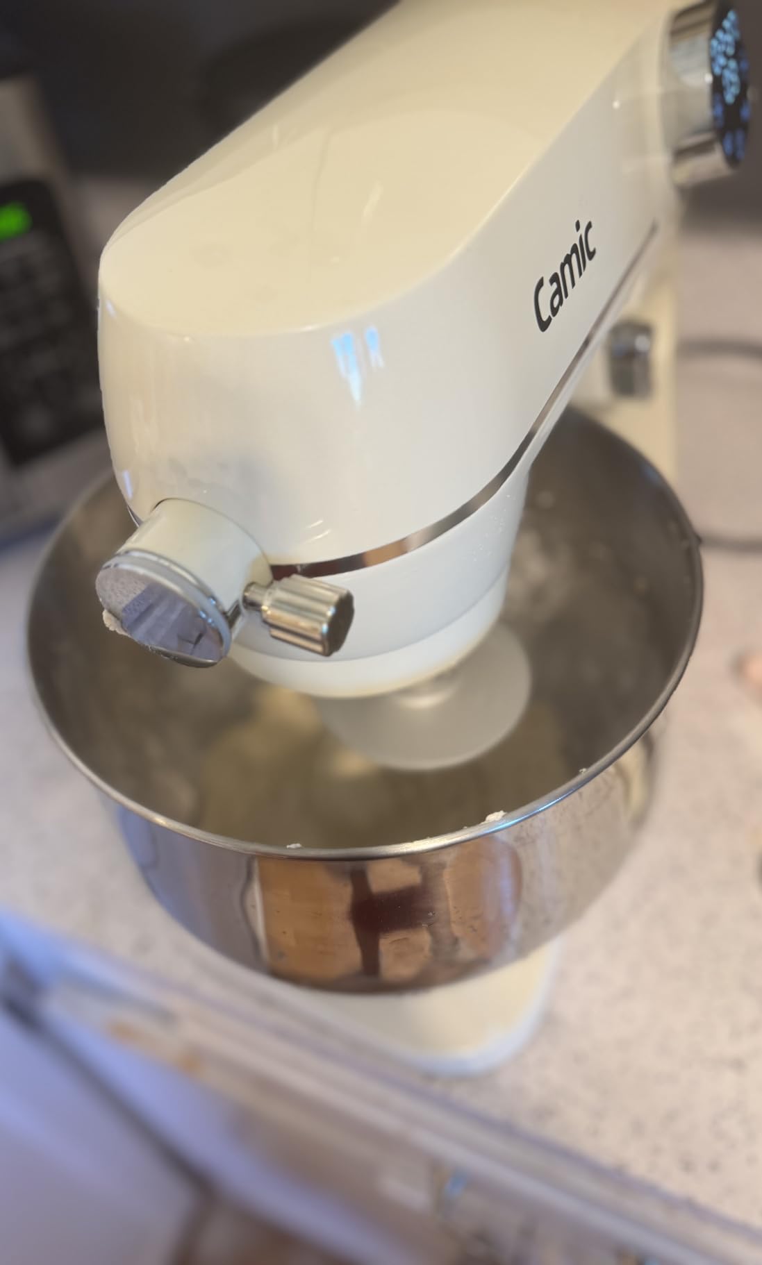 8.45 QT All Metal Stand Mixer, 10 Speed Large Capacity Kitchen Mixer with Digital Timer & Tilt-Head, Electric Mixer with Whisk Dough Hook Mixing Beater for Baking,Cakes,Cookie,Bread,Salad (White) customer photo 2