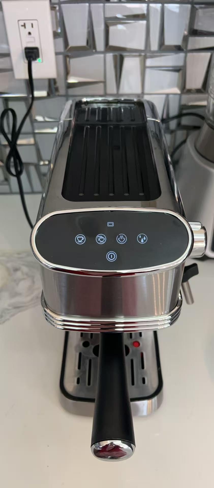 Kismile Drip Coffee Maker with Built-in Grinder, 10-Cup Grind and Brew Coffee Machine with Timer, Descaling Alert, Programmable with Brew Strength, 1.5L Water Tank, 2H Keep Warm for Home/Office customer photo 1