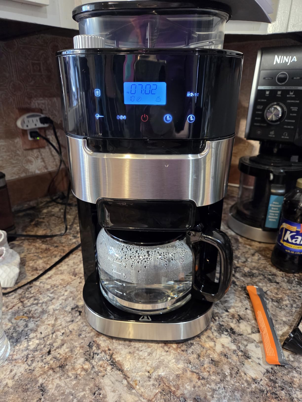 Kismile Drip Coffee Maker with Built-in Grinder, 10-Cup Grind and Brew Coffee Machine with Timer, Descaling Alert, Programmable with Brew Strength, 1.5L Water Tank, 2H Keep Warm for Home/Office customer photo 2