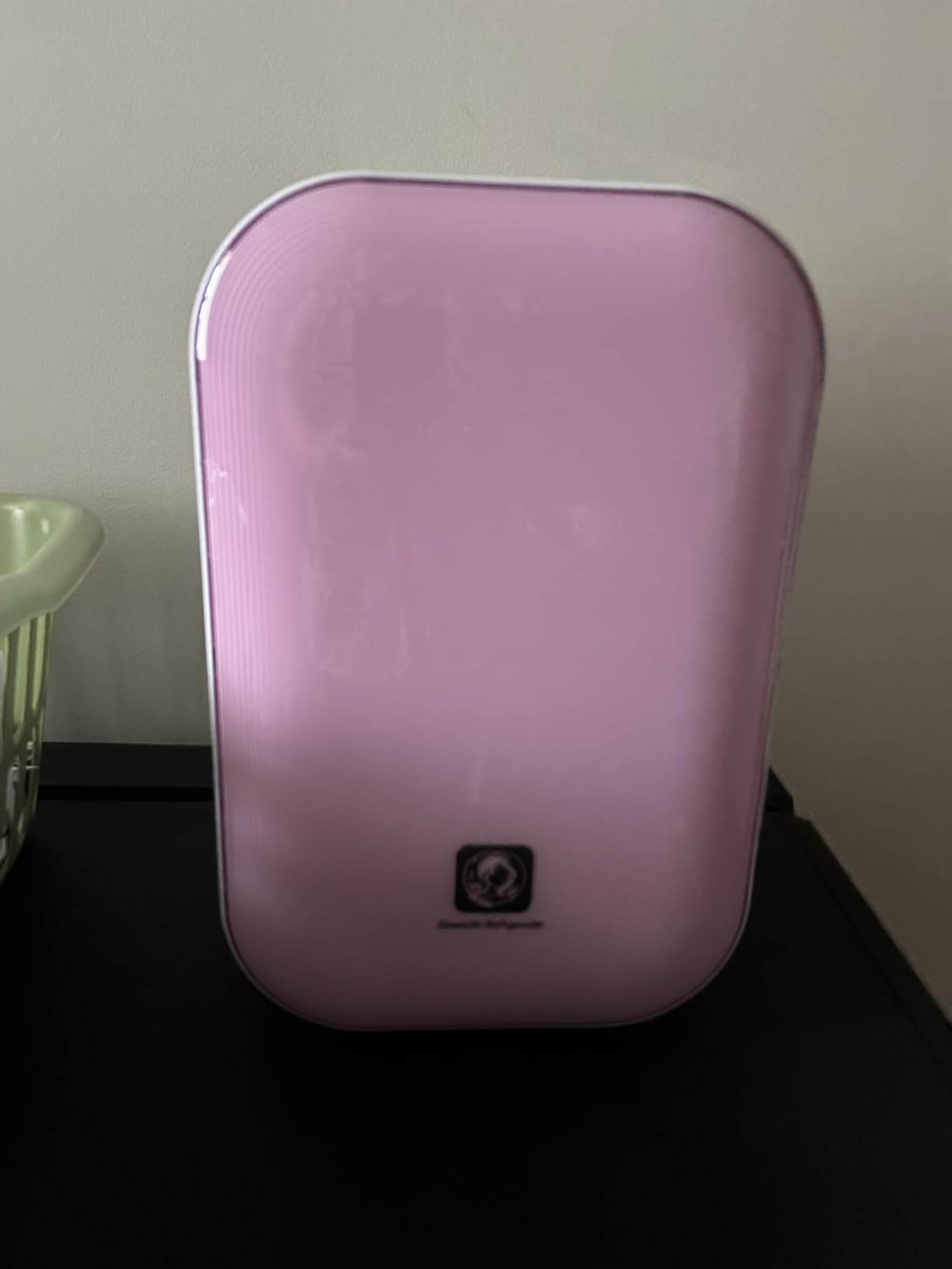 Kikihouse 22L Mini Skincare Fridge, Beauty Fridge for Cosmetic Storage, 44°F Intelligent Temperature Control customer photo 1