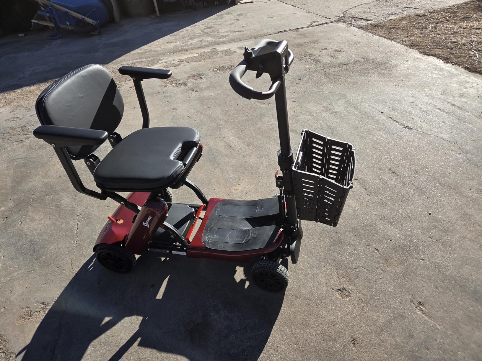 Aotedor Folding Mobility Scooter for Seniors, 1-Second Fold, Stable Lightweight Mobility Scooter, Easy to Carry, Fits Car Trunks, Safe & Comfortable, TSA/Cruise Travel Approved - Standard Range customer photo 1