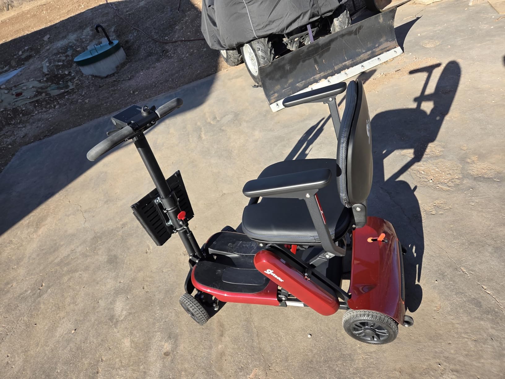 Aotedor Folding Mobility Scooter for Seniors, 1-Second Fold, Stable Lightweight Mobility Scooter, Easy to Carry, Fits Car Trunks, Safe & Comfortable, TSA/Cruise Travel Approved - Standard Range customer photo 2